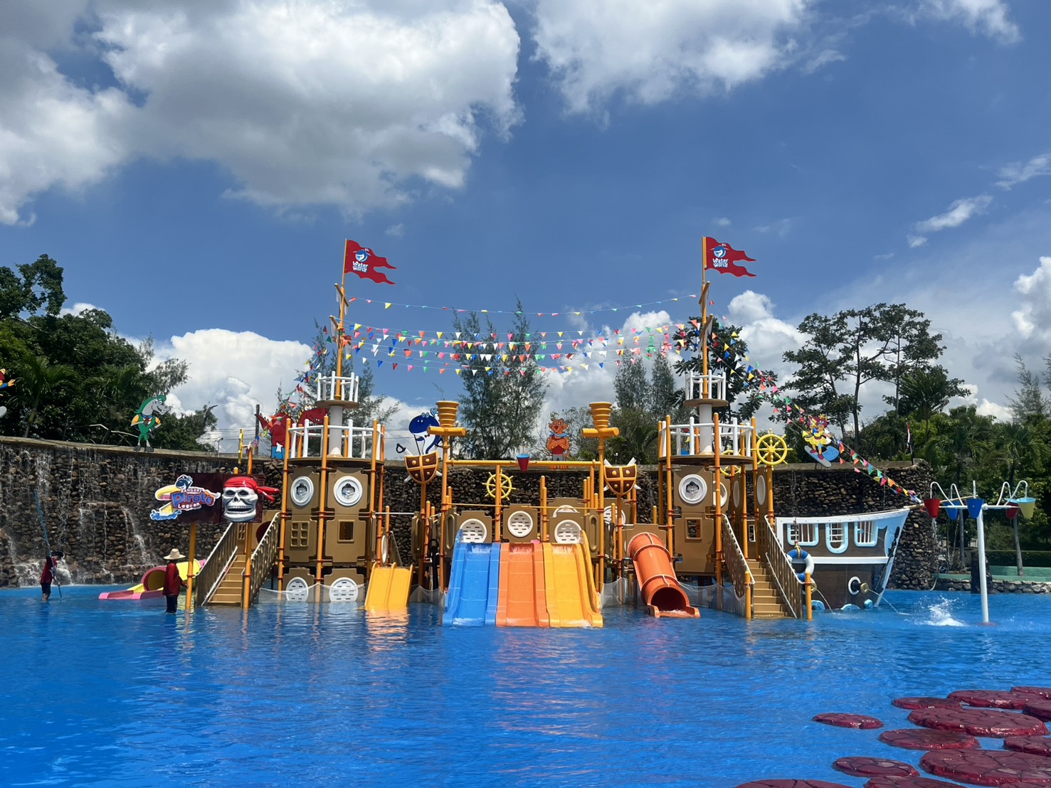 SIAM AMAZING PARK ALL RIDE TICKETS SHARING PICK UP AND DROP BANGKOK HOTEL