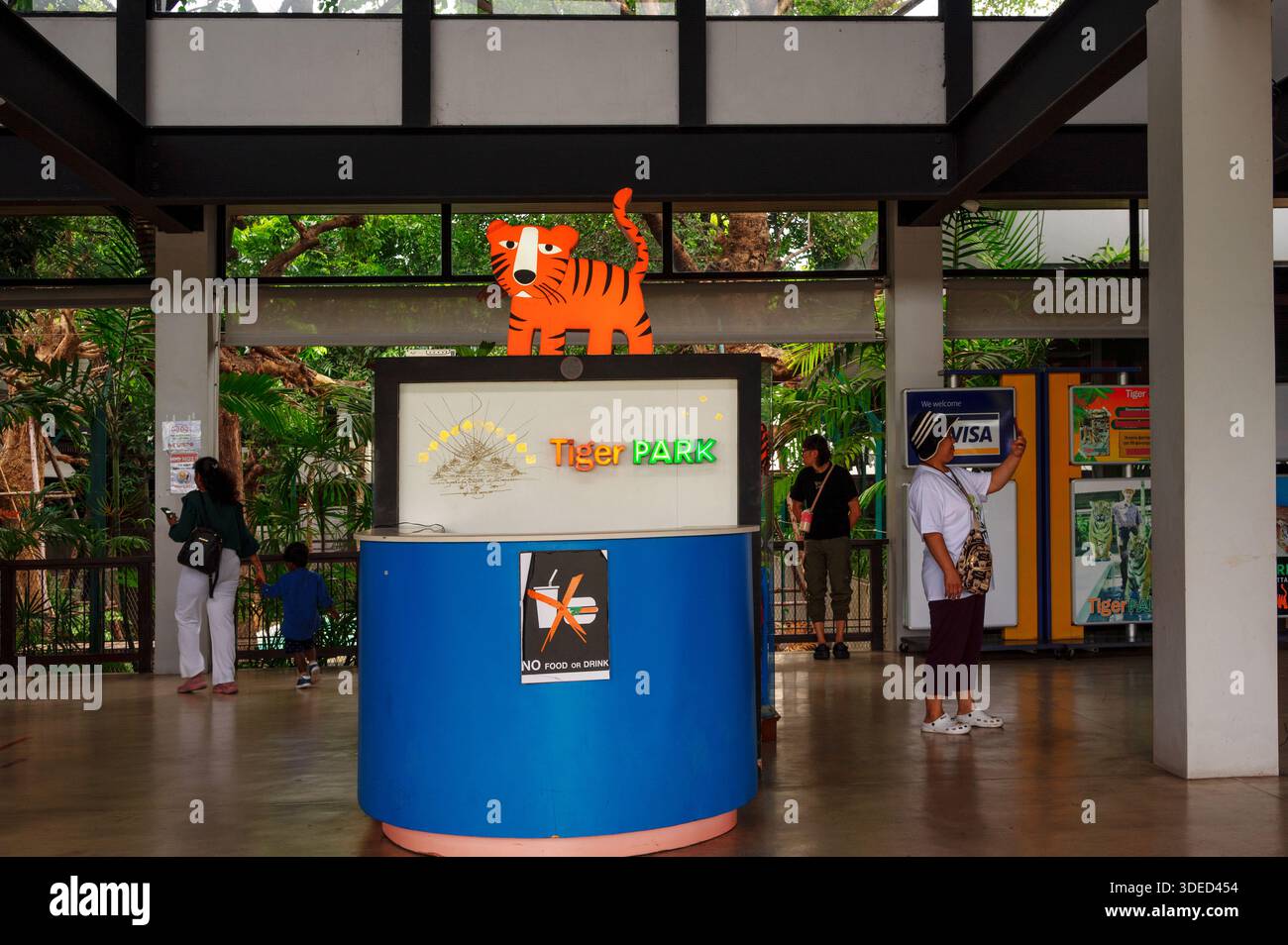 TIGER PARK PATTAYA (WALK AROUND TICKETS+PRIVATE PICK UP AND DROP PATTAYA HOTEL)